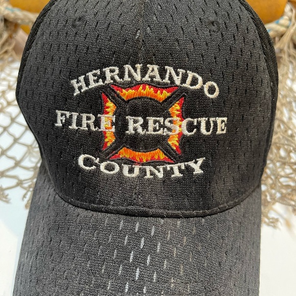 New Mens Hernando County Fire Rescue Trucker Hat - Black Cap Stretch Headband - Picture 2 of 5